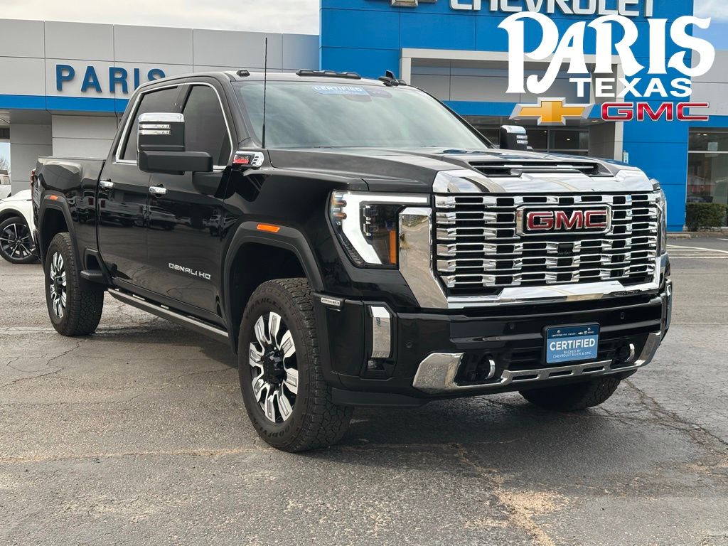 2025 GMC Sierra Denali's photo
