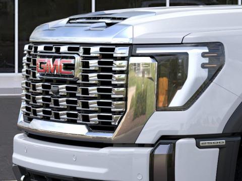 New Glacier White Tricoat 2026 GMC Sierra 2500HD Denali 4WD - photo 13 - Stock #261035