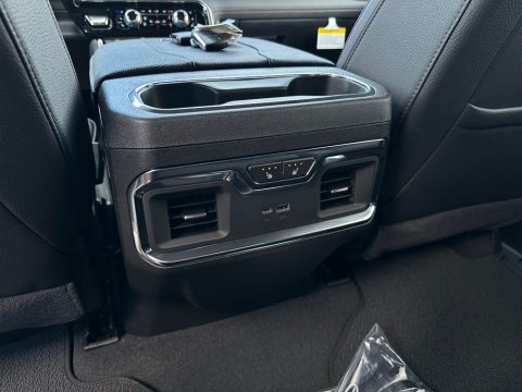 New Glacier White Tricoat 2026 GMC Sierra 2500HD Denali 4WD - photo 21 - Stock #261035