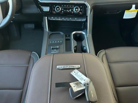 2026 GMC Sierra 2500HD Denali