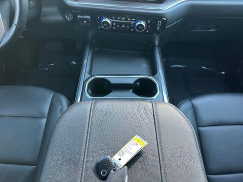 Pre-Owned Sterling Metallic 2025 GMC Sierra 3500HD SLT 4WD - photo 21 - Stock #A1034