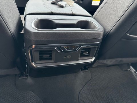 New Onyx Black 2026 GMC Sierra 3500HD Denali 4WD - photo 21 - Stock #261057