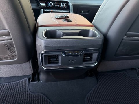 New Onyx Black 2026 GMC Sierra 2500HD Denali Ultimate 4WD - photo 21 - Stock #261177