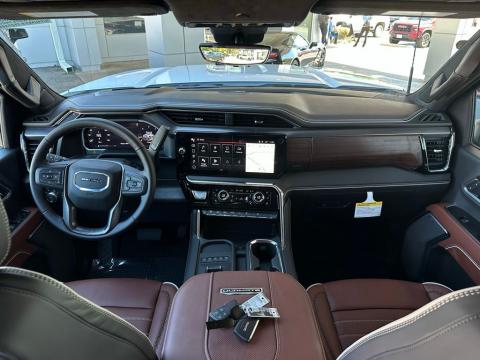 New Glacier White Tricoat 2026 GMC Sierra 2500HD Denali Ultimate 4WD - photo 19 - Stock #260896
