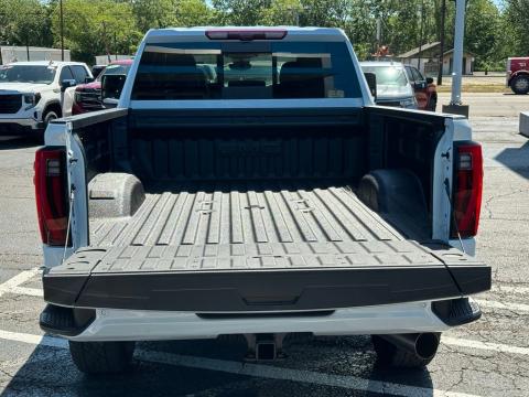 New Glacier White Tricoat 2026 GMC Sierra 2500HD Denali Ultimate 4WD - photo 6 - Stock #260896