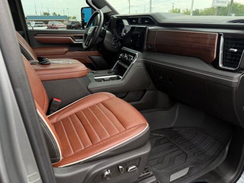 Certified Pre-Owned Sterling Metallic 2025 GMC Sierra 2500HD Denali Ultimate 4WD - photo 16 - Stock #261175A