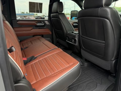 Certified Pre-Owned Sterling Metallic 2025 GMC Sierra 2500HD Denali Ultimate 4WD - photo 18 - Stock #261175A