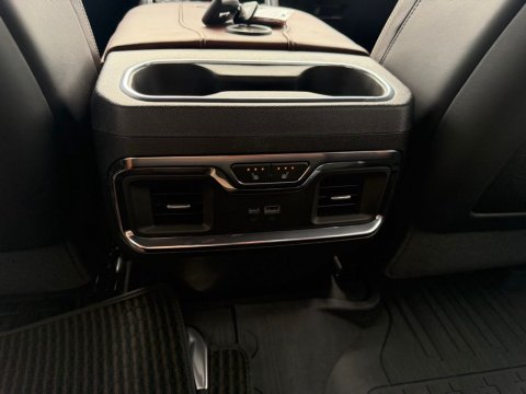 Certified Pre-Owned Sterling Metallic 2025 GMC Sierra 2500HD Denali Ultimate 4WD - photo 22 - Stock #261175A