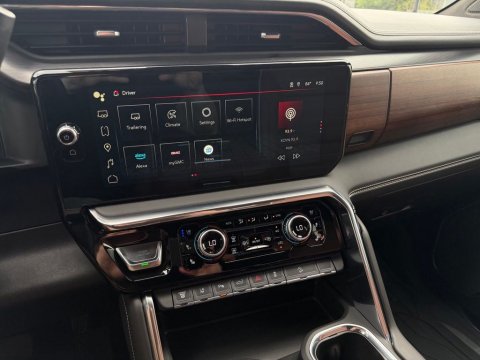 Certified Pre-Owned Sterling Metallic 2025 GMC Sierra 2500HD Denali Ultimate 4WD - photo 24 - Stock #261175A