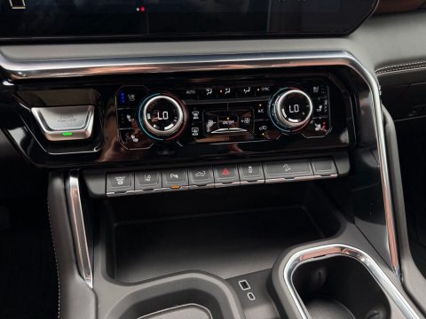 Certified Pre-Owned Sterling Metallic 2025 GMC Sierra 2500HD Denali Ultimate 4WD - photo 25 - Stock #261175A