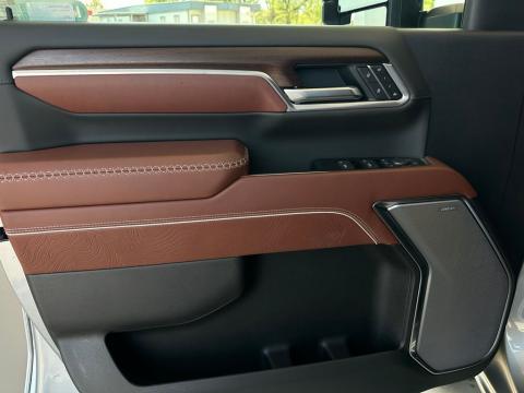 New Sterling Metallic 2026 GMC Sierra 2500HD Denali Ultimate 4WD - photo 10 - Stock #260684