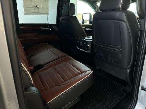 New Sterling Metallic 2026 GMC Sierra 2500HD Denali Ultimate 4WD - photo 17 - Stock #260684