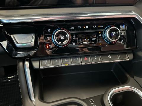 New Sterling Metallic 2026 GMC Sierra 2500HD Denali Ultimate 4WD - photo 24 - Stock #260684