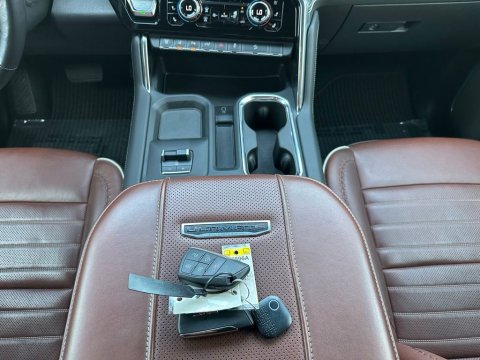 Pre-Owned Downpour Metallic 2025 GMC Sierra 2500HD Denali Ultimate 4WD - photo 21 - Stock #260896A