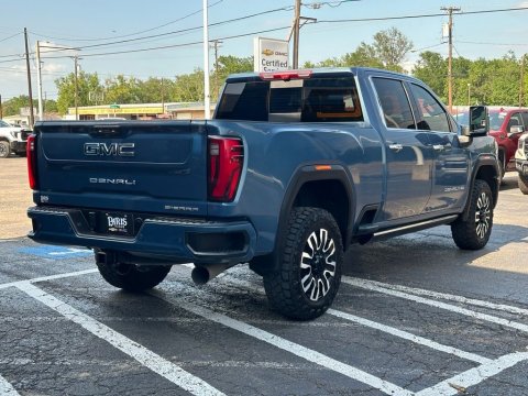 Pre-Owned Downpour Metallic 2025 GMC Sierra 2500HD Denali Ultimate 4WD - photo 7 - Stock #260896A