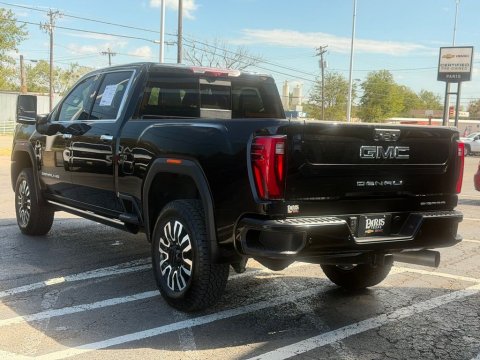 Pre-Owned Onyx Black 2025 GMC Sierra 2500HD Denali Ultimate 4WD - photo 8 - Stock #261346A
