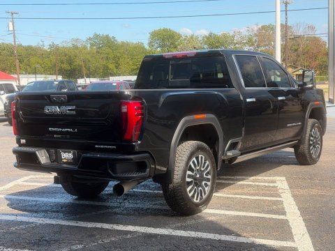 Pre-Owned Onyx Black 2025 GMC Sierra 2500HD Denali Ultimate 4WD - photo 8 - Stock #261346A