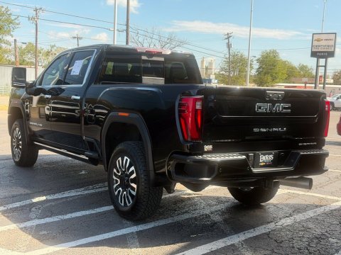 Pre-Owned Onyx Black 2025 GMC Sierra 2500HD Denali Ultimate 4WD - photo 9 - Stock #261346A