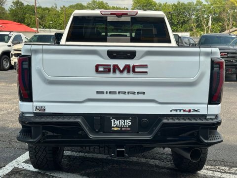 New Summit White 2026 GMC Sierra 2500HD AT4X 4WD - photo 5 - Stock #261103