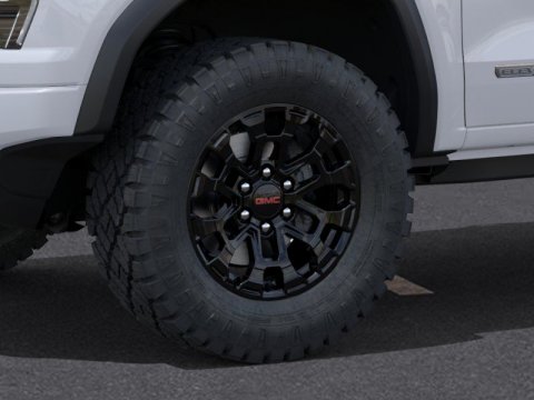 New Summit White 2026 GMC Canyon Elevation RWD - photo 9 - Stock #261163