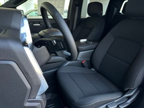 New Summit White 2026 GMC Canyon Elevation RWD - photo 12 - Stock #261163
