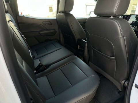 New Summit White 2026 GMC Canyon Elevation RWD - photo 17 - Stock #260533