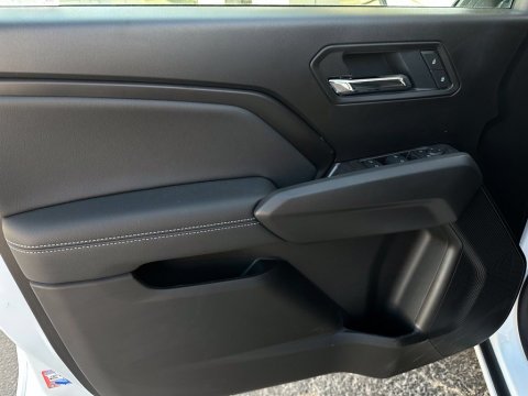 New Summit White 2026 GMC Canyon Elevation RWD - photo 11 - Stock #260533