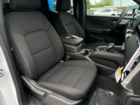 New Summit White 2026 GMC Canyon Elevation RWD - photo 16 - Stock #260913