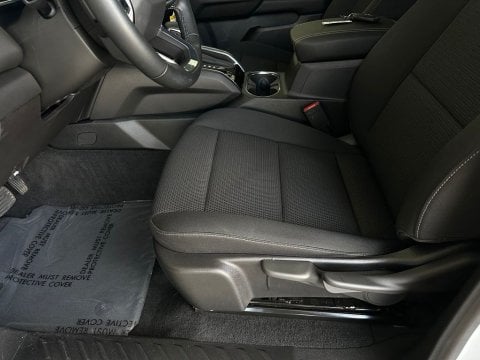 New Summit White 2026 GMC Canyon Elevation RWD - photo 11 - Stock #260496