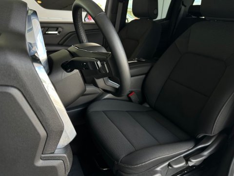 New Summit White 2026 GMC Canyon Elevation RWD - photo 12 - Stock #260496