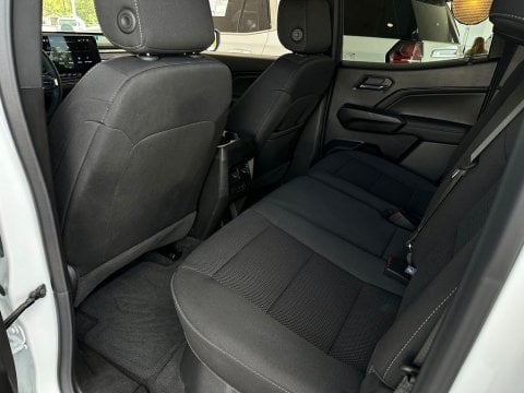New Summit White 2026 GMC Canyon Elevation RWD - photo 14 - Stock #260496