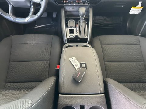 New Summit White 2026 GMC Canyon Elevation RWD - photo 20 - Stock #260496