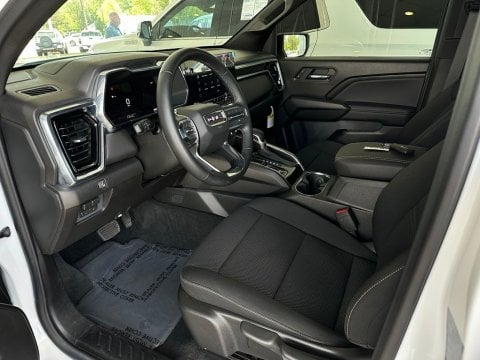 New Summit White 2026 GMC Canyon Elevation RWD - photo 9 - Stock #260496