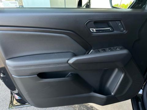 New Onyx Black 2026 GMC Canyon Elevation RWD - photo 10 - Stock #260893