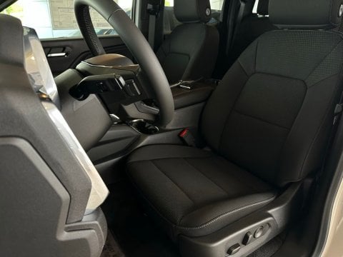 New Coastal Dune 2026 GMC Canyon Elevation RWD - photo 12 - Stock #260983