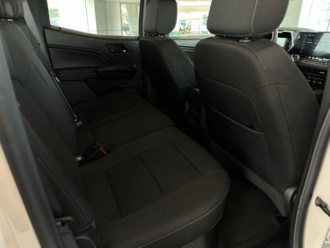 New Coastal Dune 2026 GMC Canyon Elevation RWD - photo 17 - Stock #260983