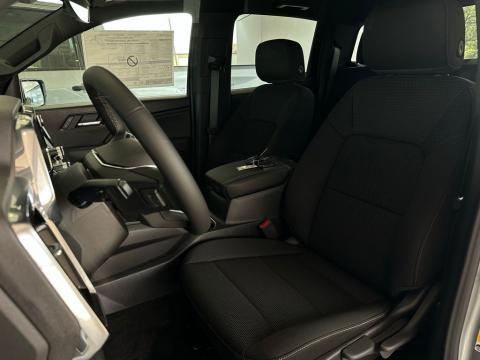 New Sterling Metallic 2026 GMC Canyon Elevation RWD - photo 12 - Stock #260848