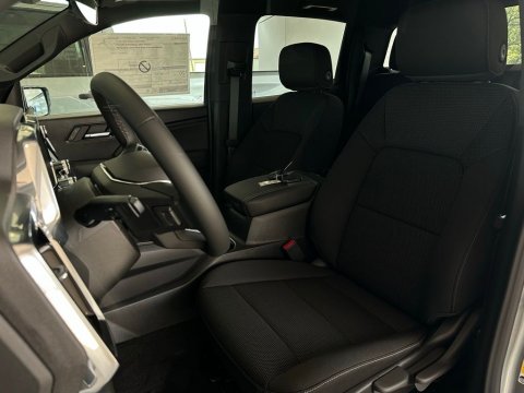 New Sterling Metallic 2026 GMC Canyon Elevation RWD - photo 12 - Stock #260848