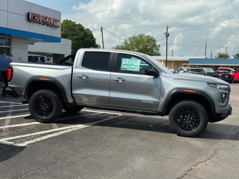 New Sterling Metallic 2026 GMC Canyon Elevation RWD - photo 5 - Stock #260848