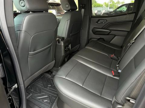 New Onyx Black 2026 GMC Canyon Elevation 4WD - photo 14 - Stock #260948