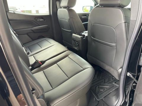 New Onyx Black 2026 GMC Canyon Elevation 4WD - photo 17 - Stock #260948