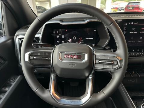New Onyx Black 2026 GMC Canyon Elevation 4WD - photo 18 - Stock #260948