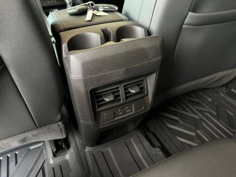 New Onyx Black 2026 GMC Canyon Elevation 4WD - photo 21 - Stock #260948
