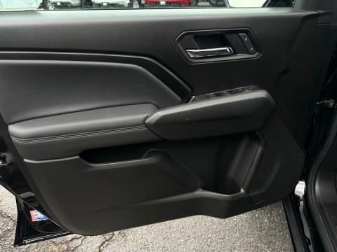New Onyx Black 2026 GMC Canyon Elevation 4WD - photo 10 - Stock #260950