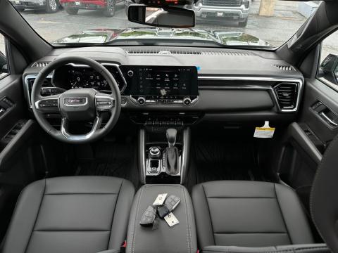 New Onyx Black 2026 GMC Canyon Elevation 4WD - photo 19 - Stock #260950