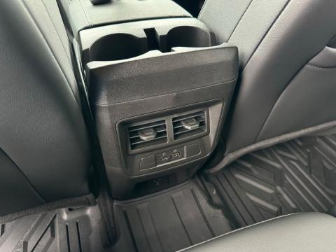 New Onyx Black 2026 GMC Canyon Elevation 4WD - photo 21 - Stock #260950