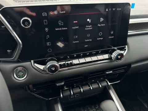 New Onyx Black 2026 GMC Canyon Elevation 4WD - photo 23 - Stock #260950