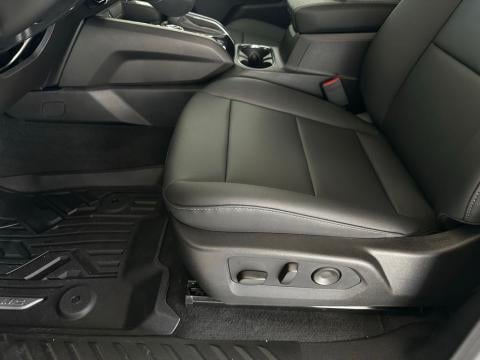 New Summit White 2026 GMC Canyon Elevation 4WD - photo 12 - Stock #260742