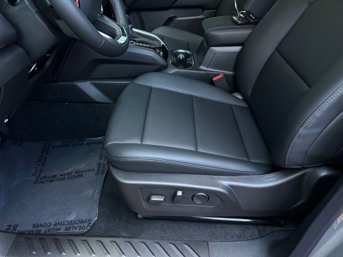 New Sterling Metallic 2026 GMC Canyon Elevation 4WD - photo 11 - Stock #261038