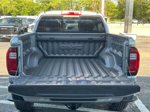 New Sterling Metallic 2026 GMC Canyon Elevation 4WD - photo 6 - Stock #261038